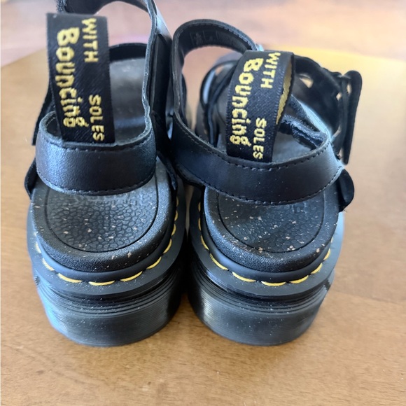 DR MARTENS BLACK SANDALS SIZE 8 - Picture 4 of 9